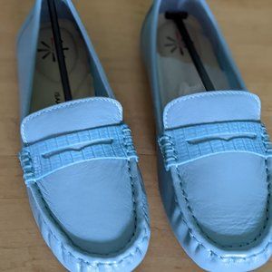 Isaac Mizrahi Blue Flats